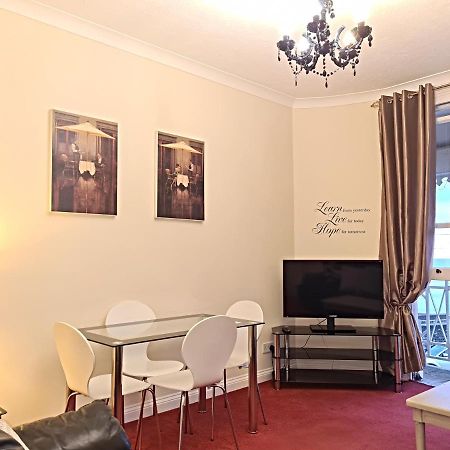 Апартаменты Flat 4, Den House Тинмут Экстерьер фото